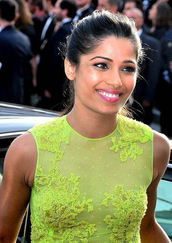 Freida Pinto Age, Weight, Height, Affairs, Income, House, Kids, Pets, Movies, Cars, Surgeries, popular, husband, less known facts