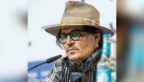 Johnny Depp |  Age, Weight, Height, Affairs, Income, House, Kids, Pets, Movies, Cars, Surgeries, less known facts, Family, Controversies, Awards